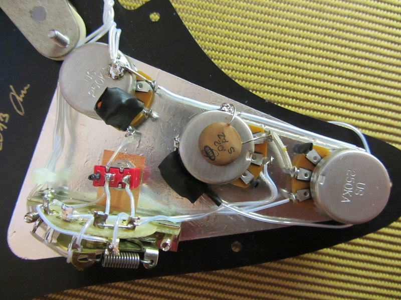 Vovox PURUM wiring on a Strat